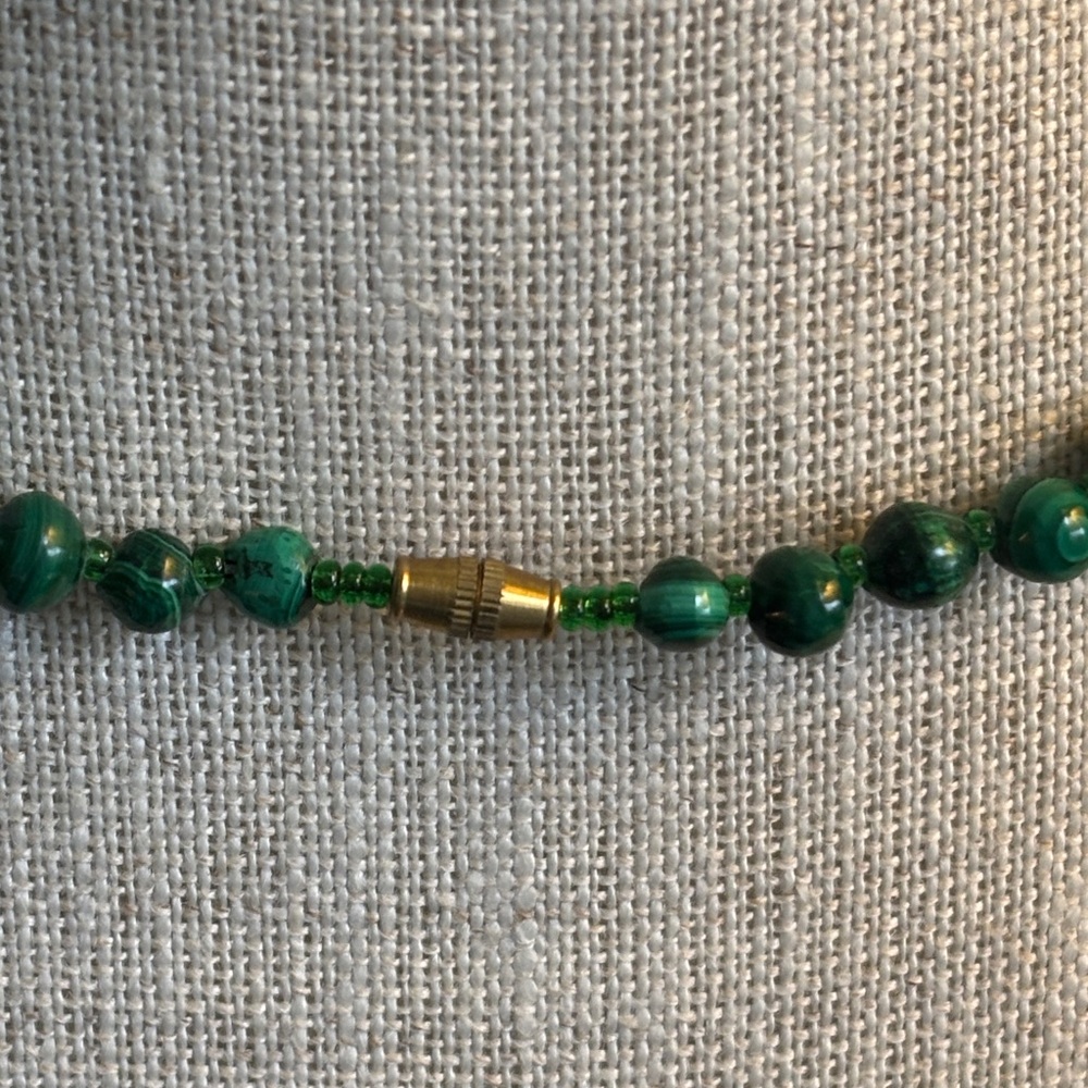 🟨Genuine Malachite Graduated Necklace, Vintage & Handmade - Picture 5 of 13